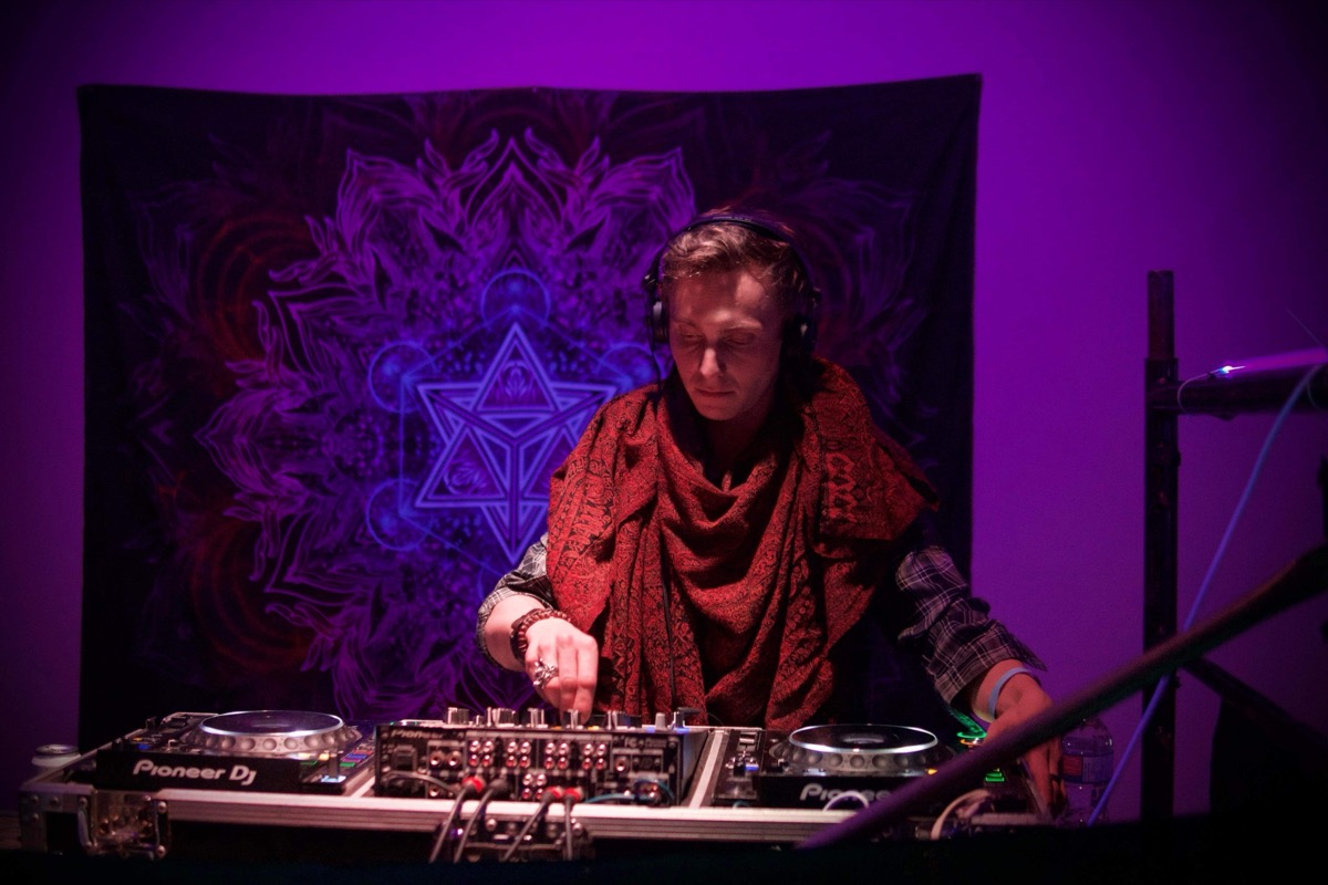 RÚN at Dark Side Of The Moon